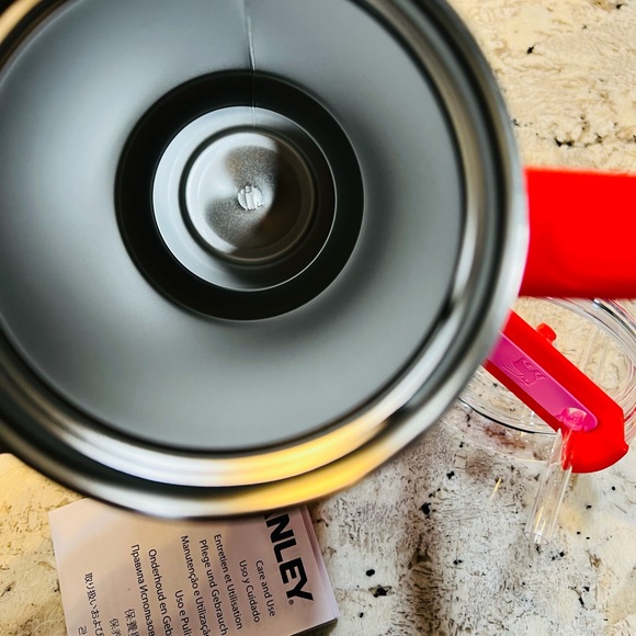 Limited Edition - Target Red Valentine’s Stanley - 40oz - Picture 7 of 8